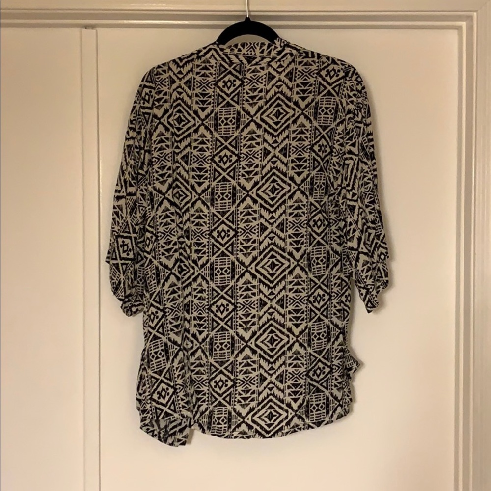 Patterned kimono - Picture 2 of 2
